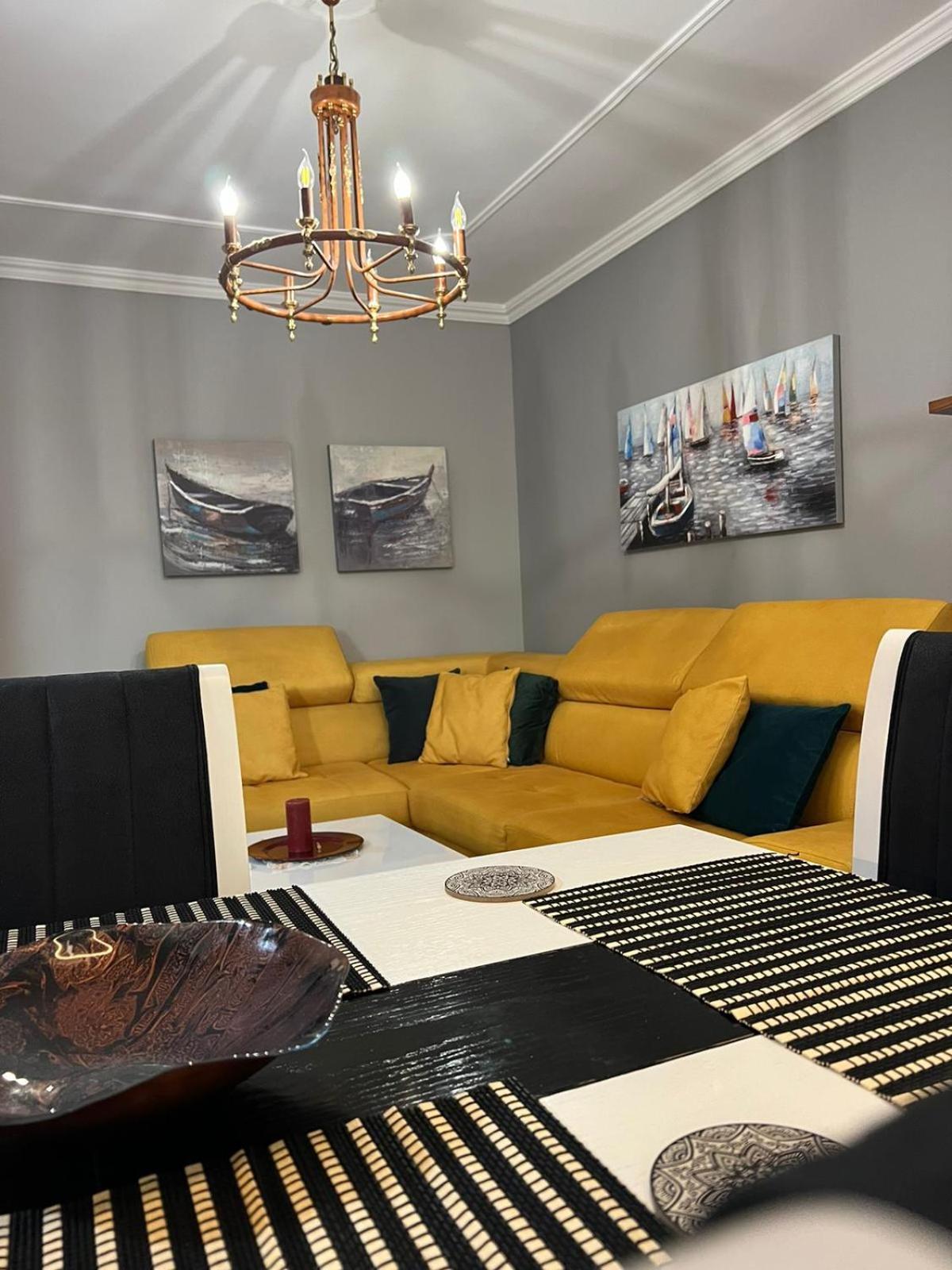 Roar Appartement Tirana